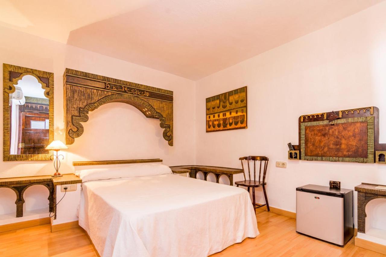 Hostal Alhambra Zahora Bagian luar foto