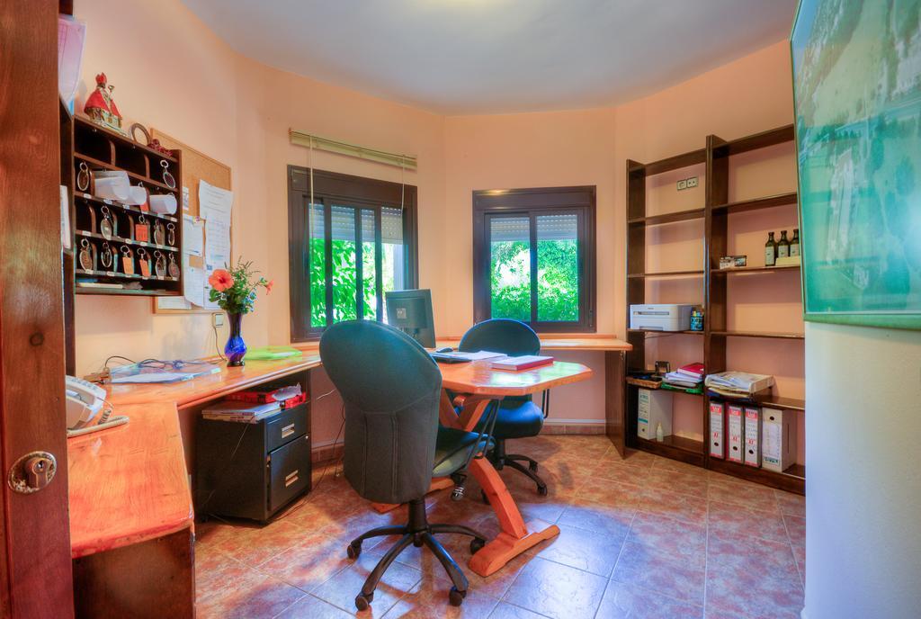Hostal Alhambra Zahora Bagian luar foto